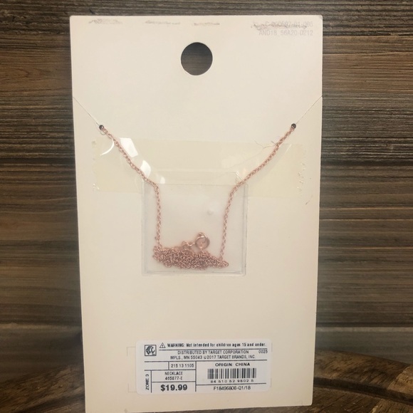 ❤️ A New Day Sterling Silver Letter E Necklace ❤️ - Picture 3 of 3